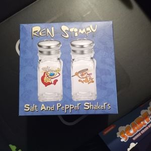 Ren and Stimpy Nickelodeon salt pepper shakers. Th